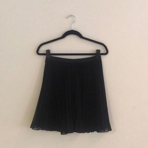 Black High-Waisted Pleated Chiffon Mini Skirt